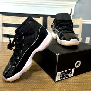 Air Jordan 11 Reto only worn a couple times